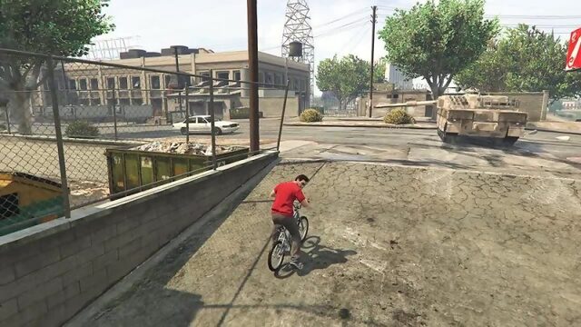 [Виджен] САМЫЕ ЭКСТРЕМАЛЬНЫЕ ТРЮКИ С BMX И ТАНКОМ В ГТА 5 - GTA 5 ТРЮКИ (Баги, угар, поломанный геймпад)