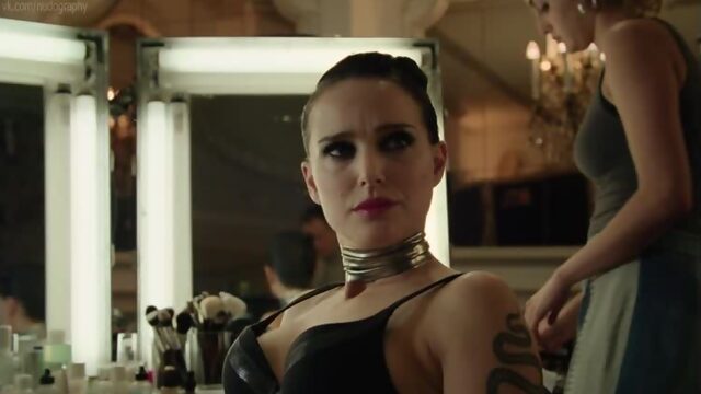 Натали Портман (Natalie Portman) в фильме "Вокс люкс" (Vox Lux, 2018, Брэйди Корбет) BDRip 1080p Голая? Секси!