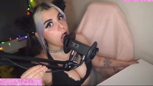 ASMR tongue fucking her mic