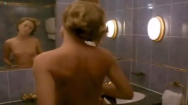 Пэтси Кенсит (Patsy Kensit hot scenes in "Twenty-One" 1991)